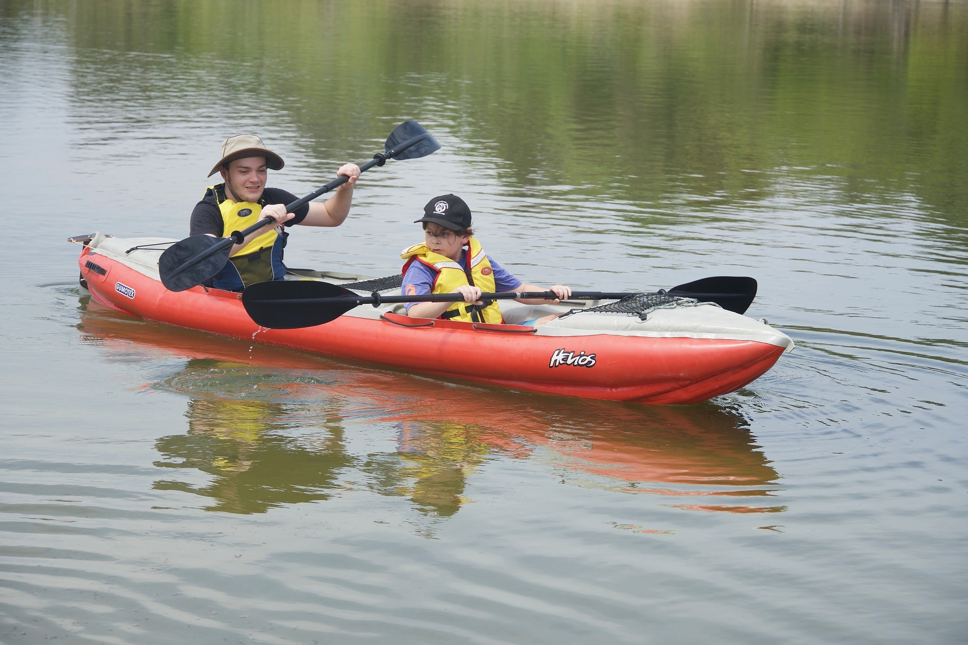 9 Tips Every Inflatable Kayaking Beginner Needs To Know